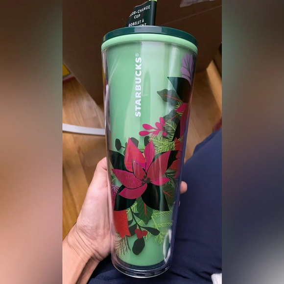 New Starbucks Color Changing Poinsettia 24oz Cup - Picture 1 of 4